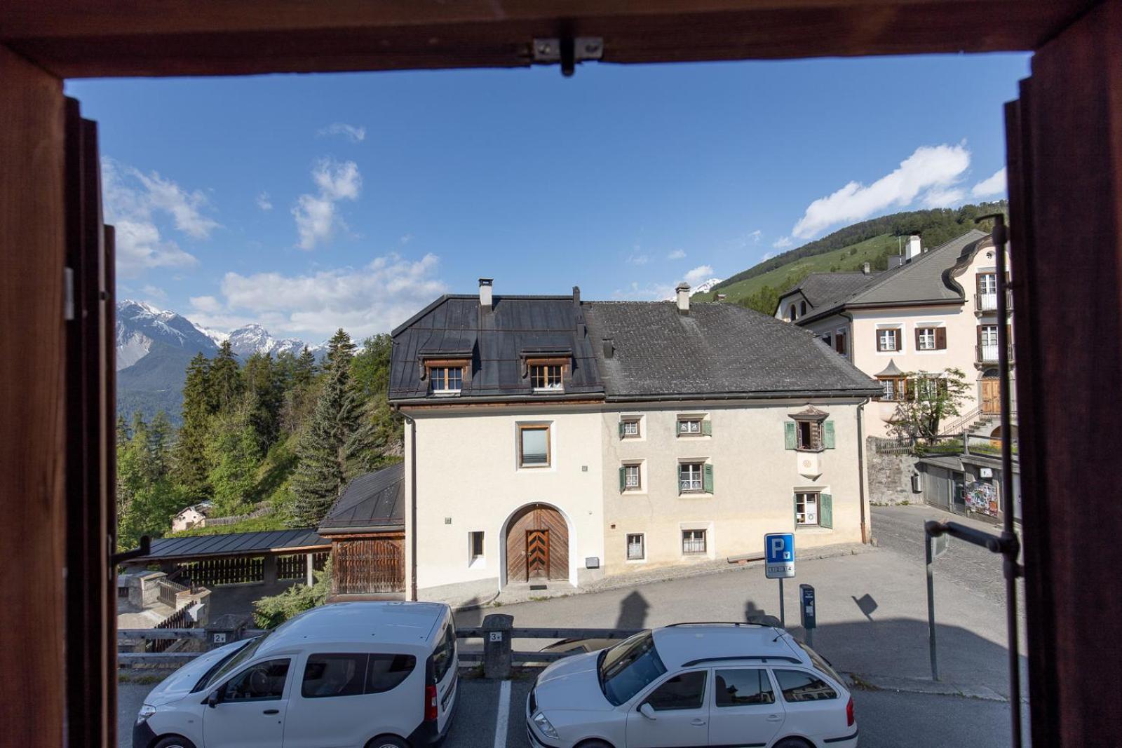 Chasa Tredeschin Lägenhet Scuol Exteriör bild