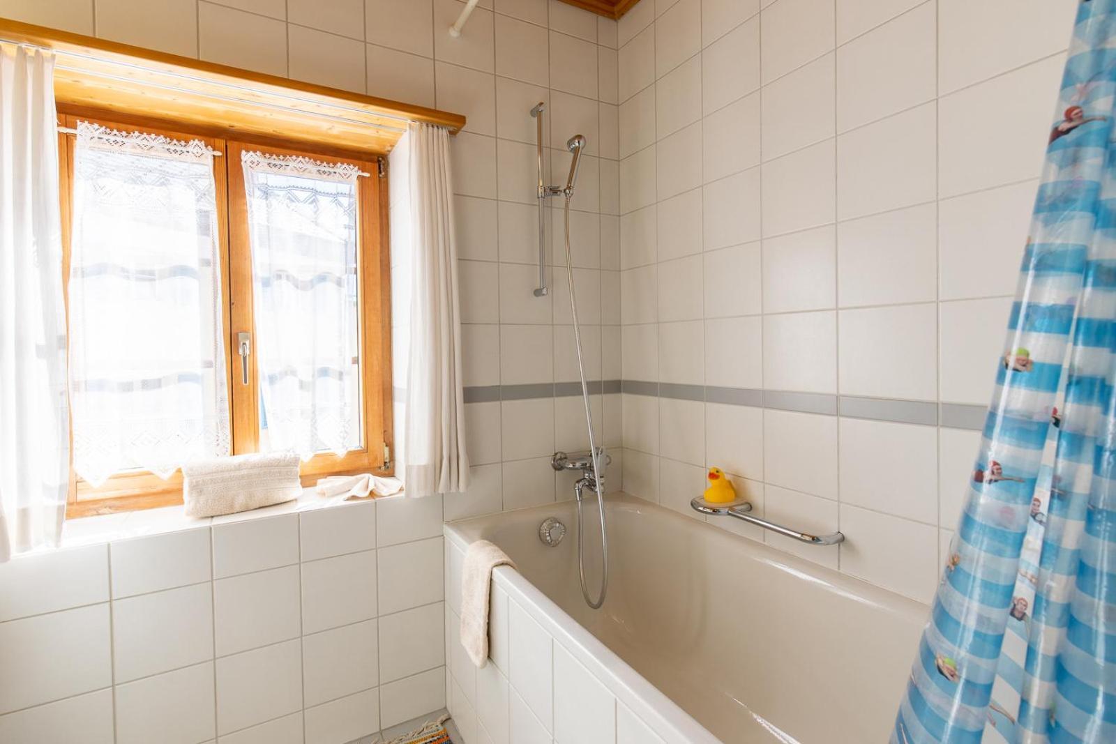 Chasa Tredeschin Lägenhet Scuol Exteriör bild